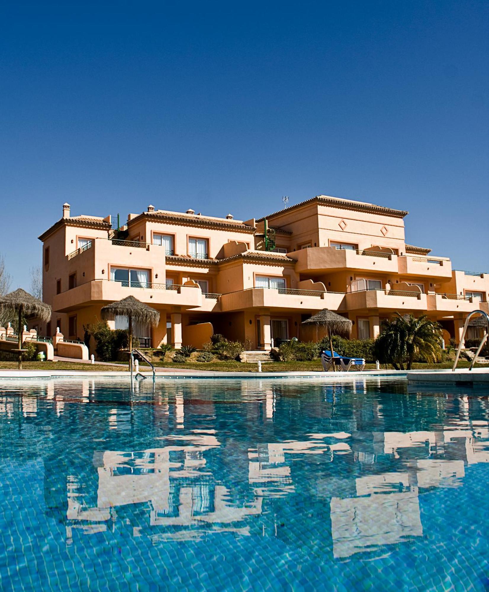 Marbella Beach Resort At Club Playa Real Exterior photo