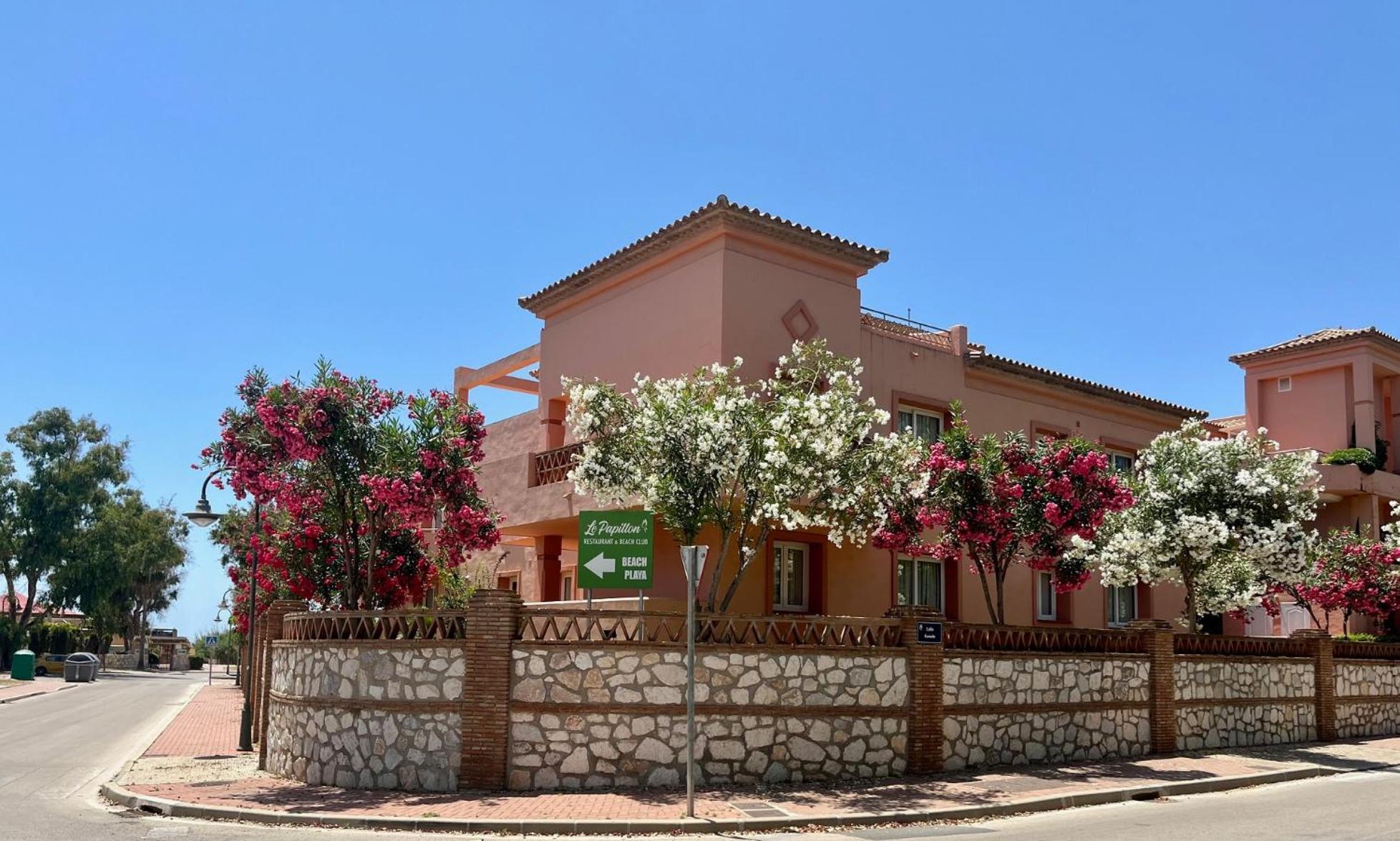 Marbella Beach Resort At Club Playa Real Exterior photo